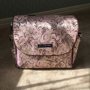 VGUC Petunia Pickle Bottom pink paisley baby bag